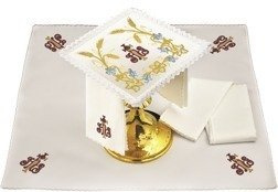 Bielizna kielichowa haftowana 100% len