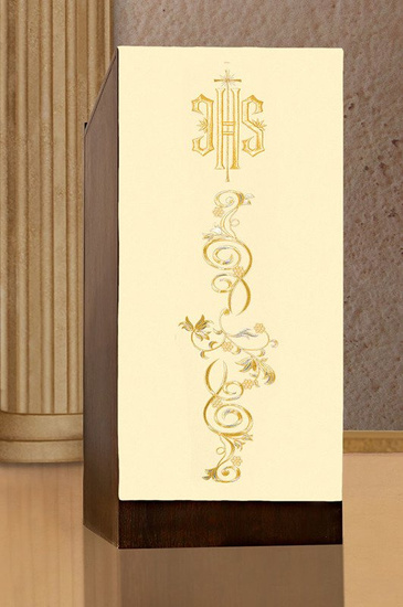 Serweta na lektorium haftowana z symbolem IHS