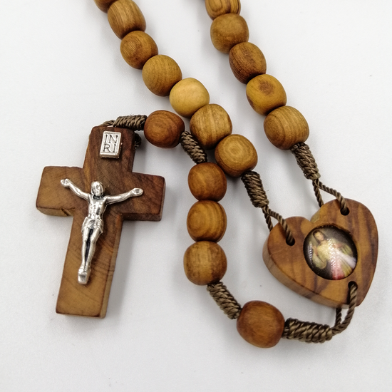 Różaniec z drzewa oliwnego z serduszkiem