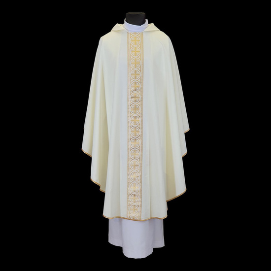 Ornat ecru ze złotym pasem