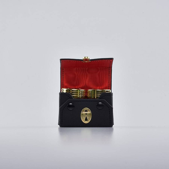 Dwa pojemniki na oleje, w etui