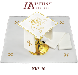 Bielizna kielichowa haftowana święta Rodzina