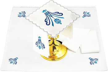 Bielizna kielichowa haftowana z niebieskim motywem Maryjnym z koroną