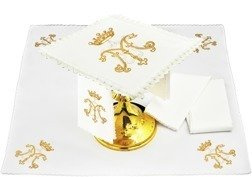 Bielizna kielichowa haftowana 100% len 