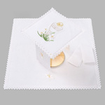 Bielizna kielichowa ołtarzowa wykończona koronką IHS z kielichem zielone lilie