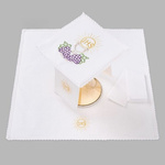 Bielizna kielichowa ołtarzowa wykończona koronką IHS srebrny kielich z winogronami