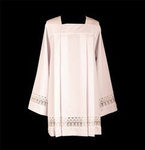 Komża ecru z gipiurą