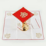 Bielizna kielichowa haftowana IHS