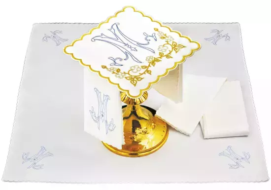 Bielizna kielichowa haftowana symbol Maryjny