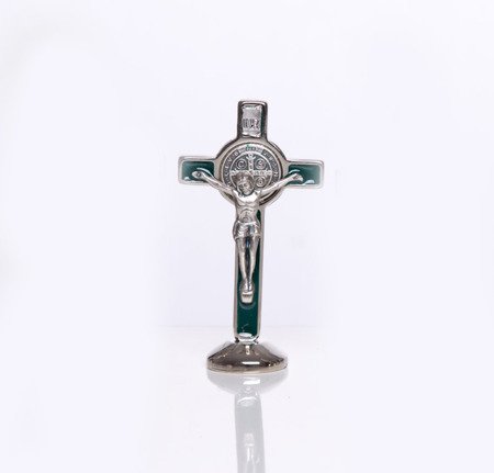 Krzyż św. Benedykta, stojący - 8 cm (włoski)