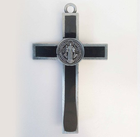 Krzyż z medalikiem św.Benedykta