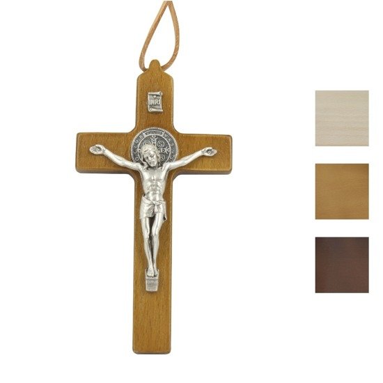 Krzyż z medalikiem św. Benedykta