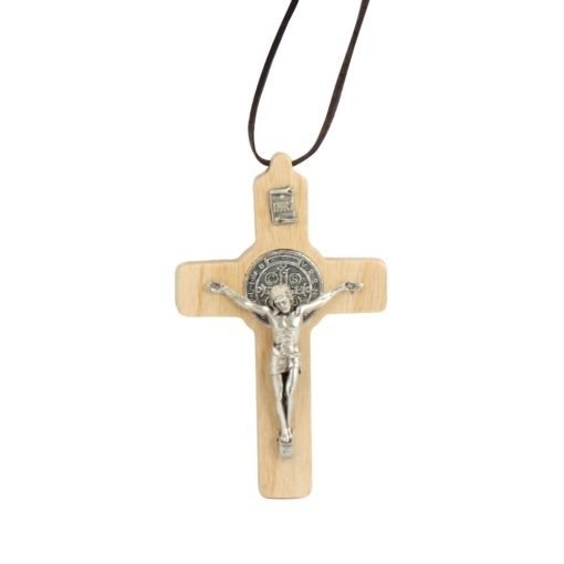 Krzyż z medalikiem św. Benedykta