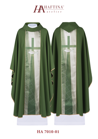 Zielony ornat liturgiczny z symboliką ryby i krzyża 